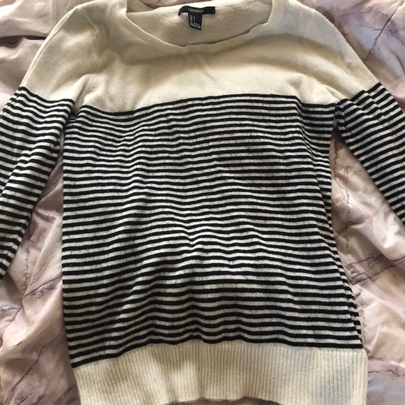 ⚡️Forever21 striped sweater - Picture 2 of 5